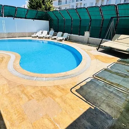Super 4 Bedroom With Pool *