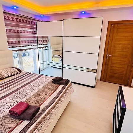 Villa Super 4 Bedroom With Pool