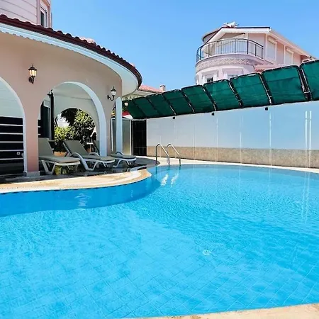 Super 4 Bedroom With Pool *