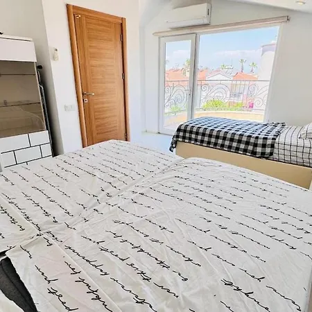 Villa Super 4 Bedroom With Pool *